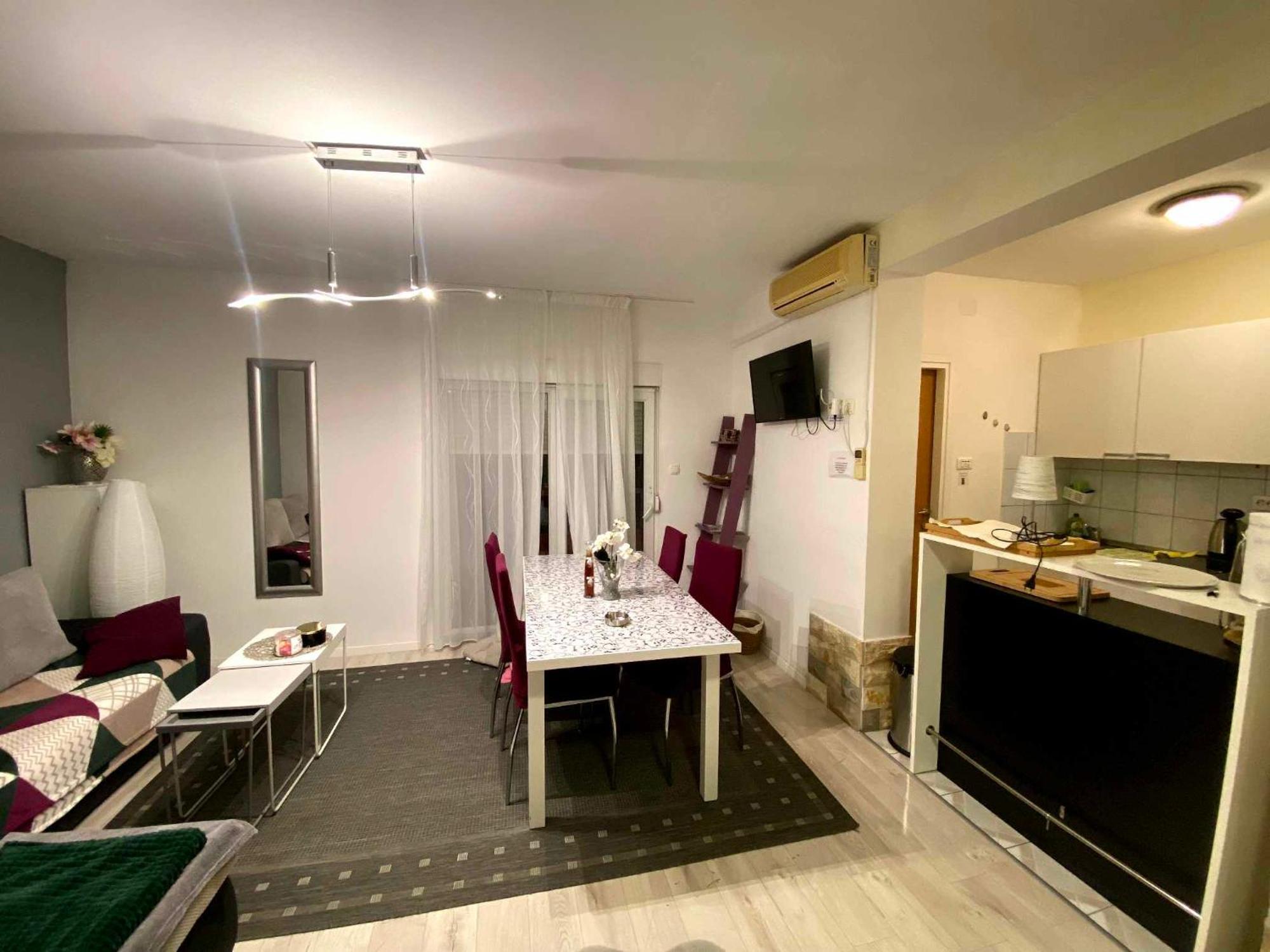 Super Horizont -Free Parking And Jaccuzzi Hotell Stobreč Exteriör bild