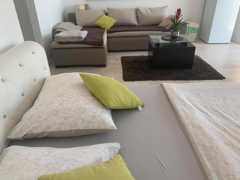 Super Horizont -Free Parking And Jaccuzzi Hotell Stobreč Exteriör bild