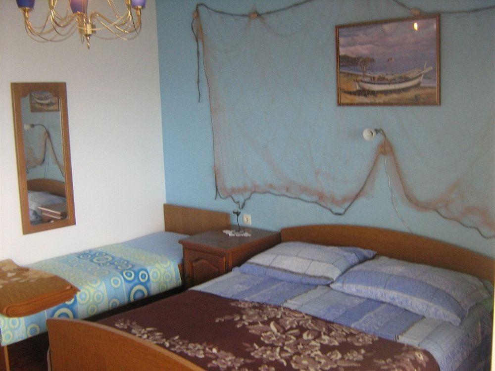Super Horizont -Free Parking And Jaccuzzi Hotell Stobreč Exteriör bild